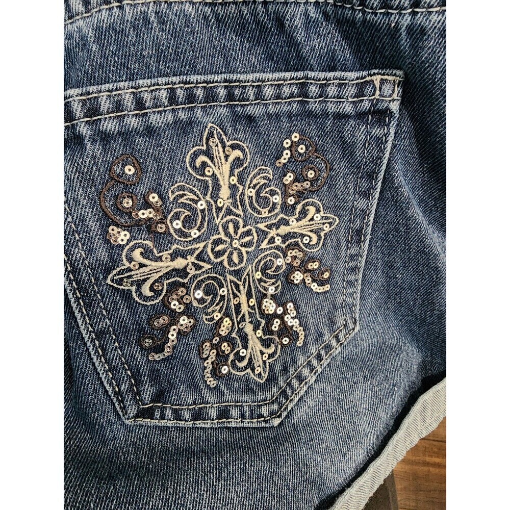 Romwe Cross with Sequins Graphic Pockets Denim Shorts Womens 2 XSMALL - Picture 9 of 9
